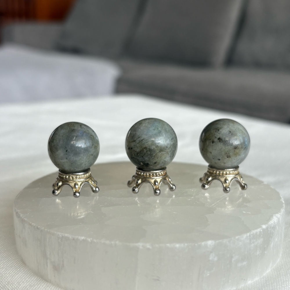 Mini labradorite sphere bundle